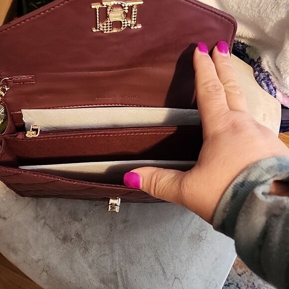 Badgley Mischka Crossbody Bag Plum Colored NWT - Picture 6 of 7